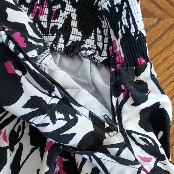 MAURICES XXL Fushia Black White Floral Cotton Spandex Skirt with Pockets - Picture 10 of 16